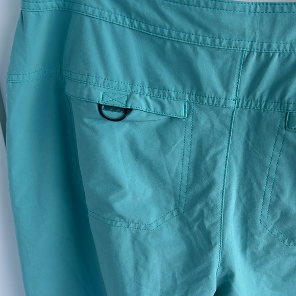 Title Nine rogue 9" shorts light blue - Picture 4 of 6